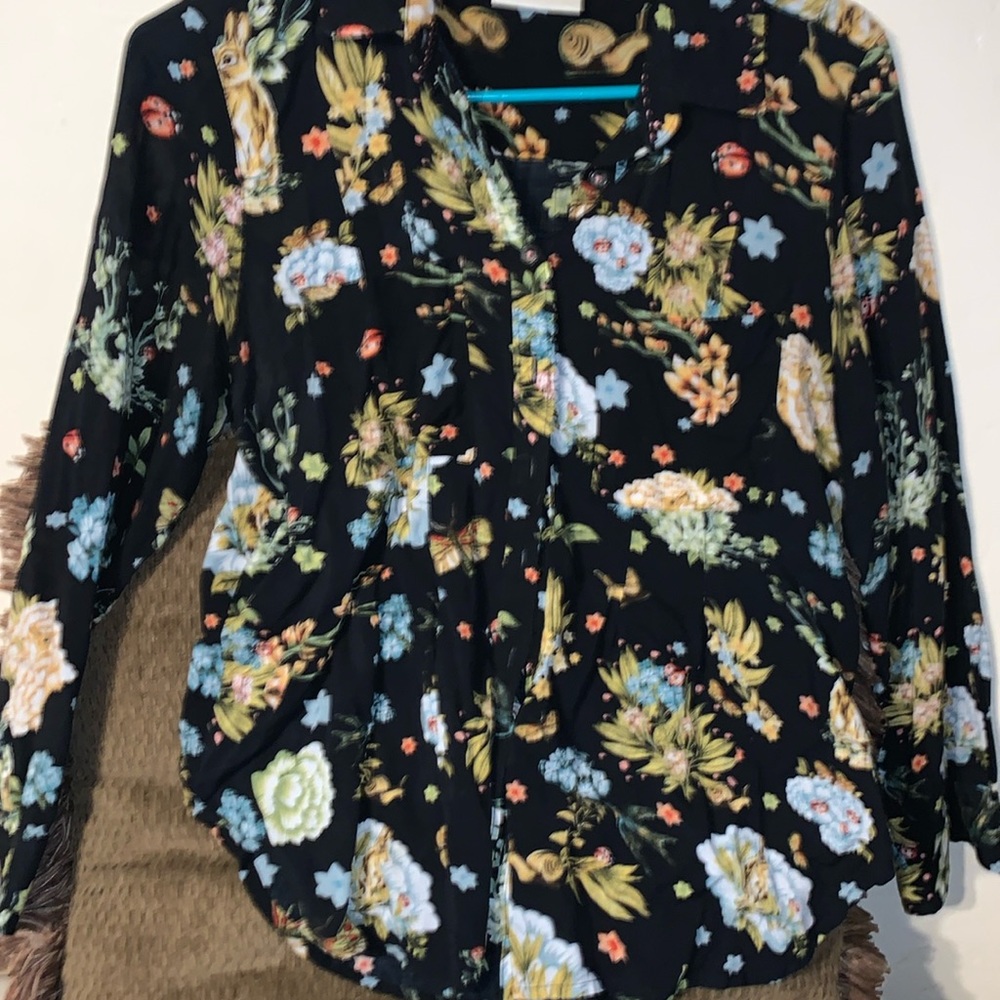 Anthropologie Maeve Whimsy Blouse Floral Bunnies Size 6P - Picture 1 of 7